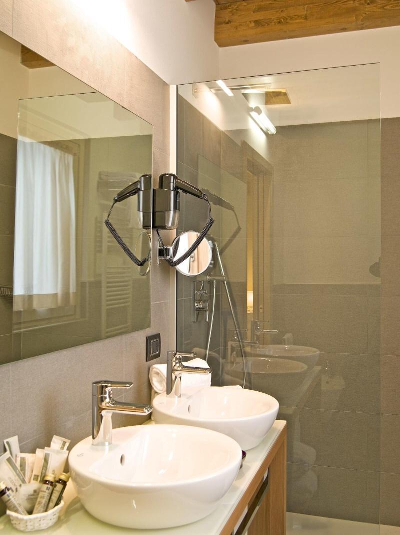 Harmony Suite Hotel Selvino Εξωτερικό φωτογραφία