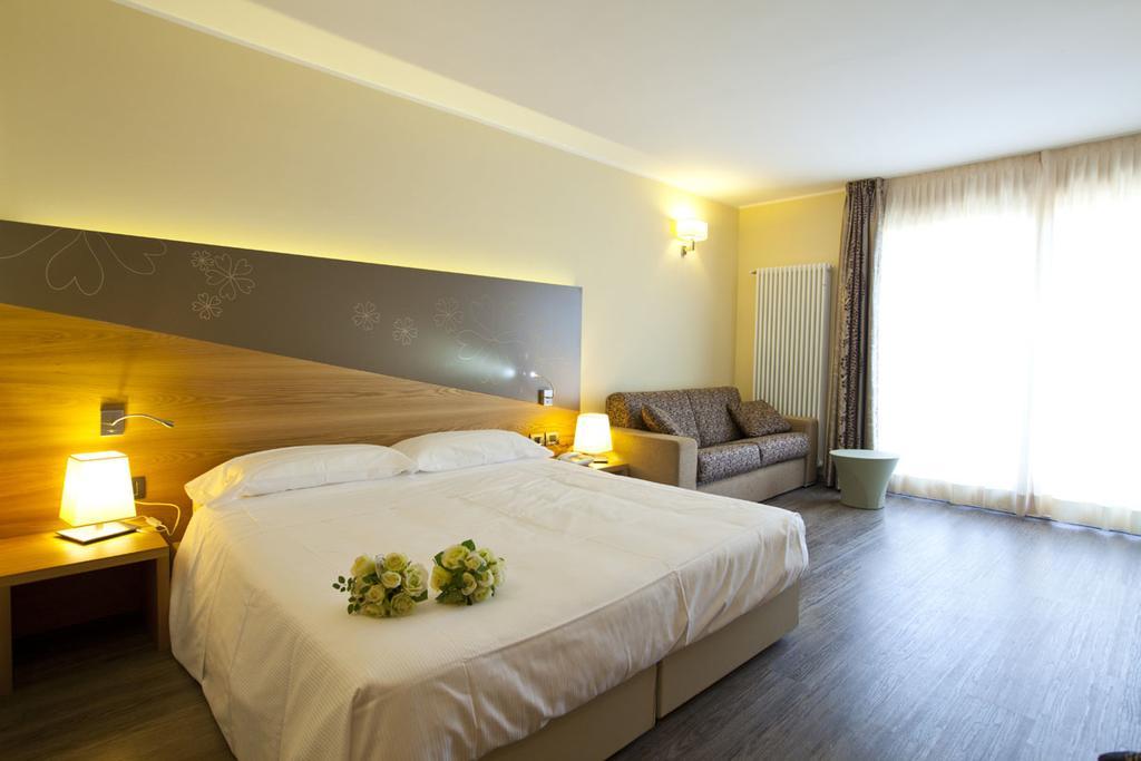 Harmony Suite Hotel Selvino Εξωτερικό φωτογραφία